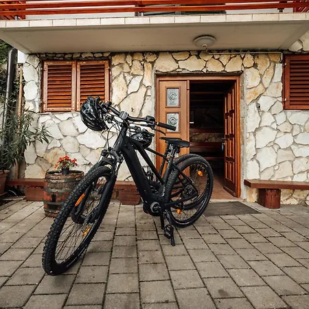 בית נופש Cozy Family Place 'hisa Grozdek' - 40a