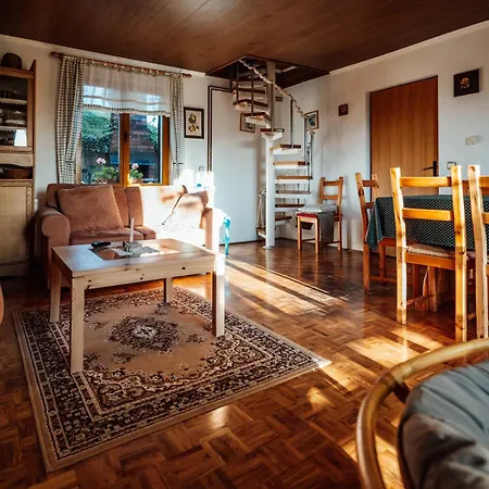 בית נופש Cozy Family Place 'hisa Grozdek' - 40a