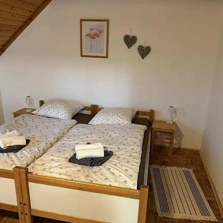 Cozy Family Place 'hisa Grozdek' - 40a בית נופש