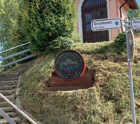 Cozy Family Place 'hisa Grozdek' - 40a 度假居